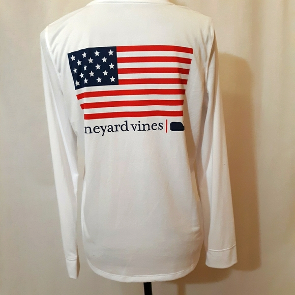 Vineyard Vines Tops - VINEYARD VINES PERFORMANCE AMERICAN FLAG LONGSLEEV